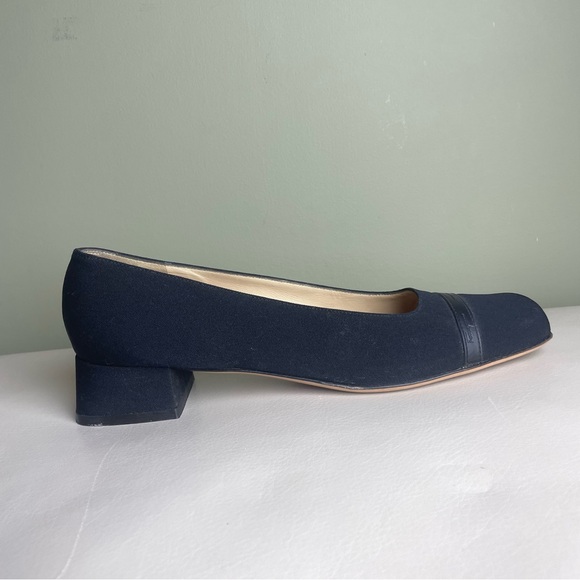 Vintage Salvatore Ferragamo textile and a leather strip Size 9.5 Narrow - Picture 7 of 15